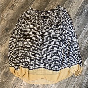 Long sleeved, light polyester blouse